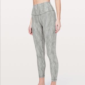 7/8 Arrow Jacquard + Vinyasa on HOLD